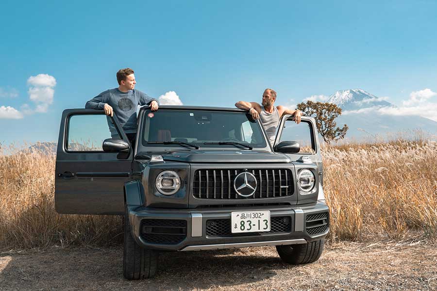 Mercedes G-Klass vor dem Mount Fuji 01