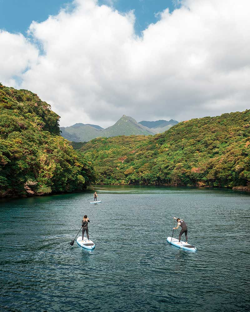 Stehpaddeln auf Yakushima Island, Japan